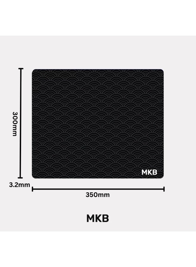 ام كي بي لوحة ماوس زجاجية MKB Kasumi Seigaiha Onyx – سطح محفور دقيق بتقنية Micro-Etched، مقاوم للبصمات وقاعدة مانعة للانزلاق (350×300×3.2 مم) - Image 2